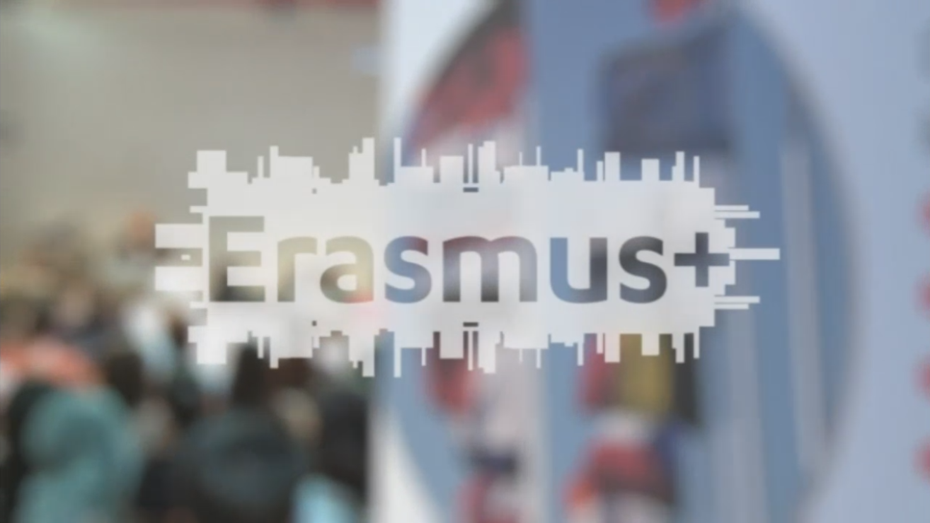 Erasmus+ logo cristal